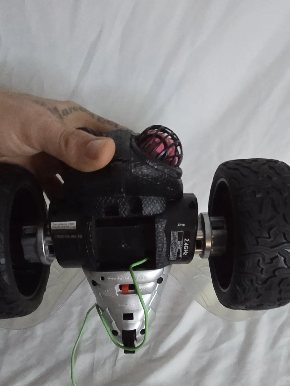 TumbleBee RC Stunt Buggy - Black with Pink Accents